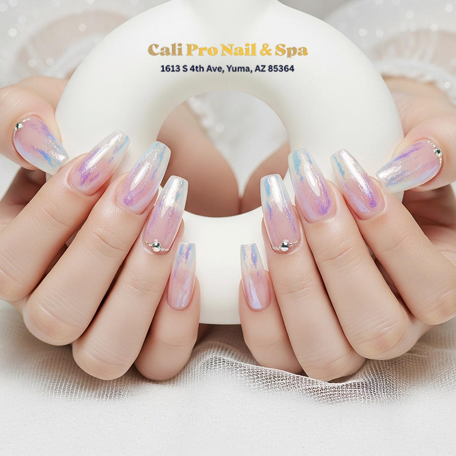 Trendy nail colors